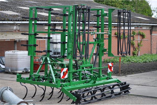 Triltandcultivator - Geschikt voor landbouw tractoren - LOOCON Essen